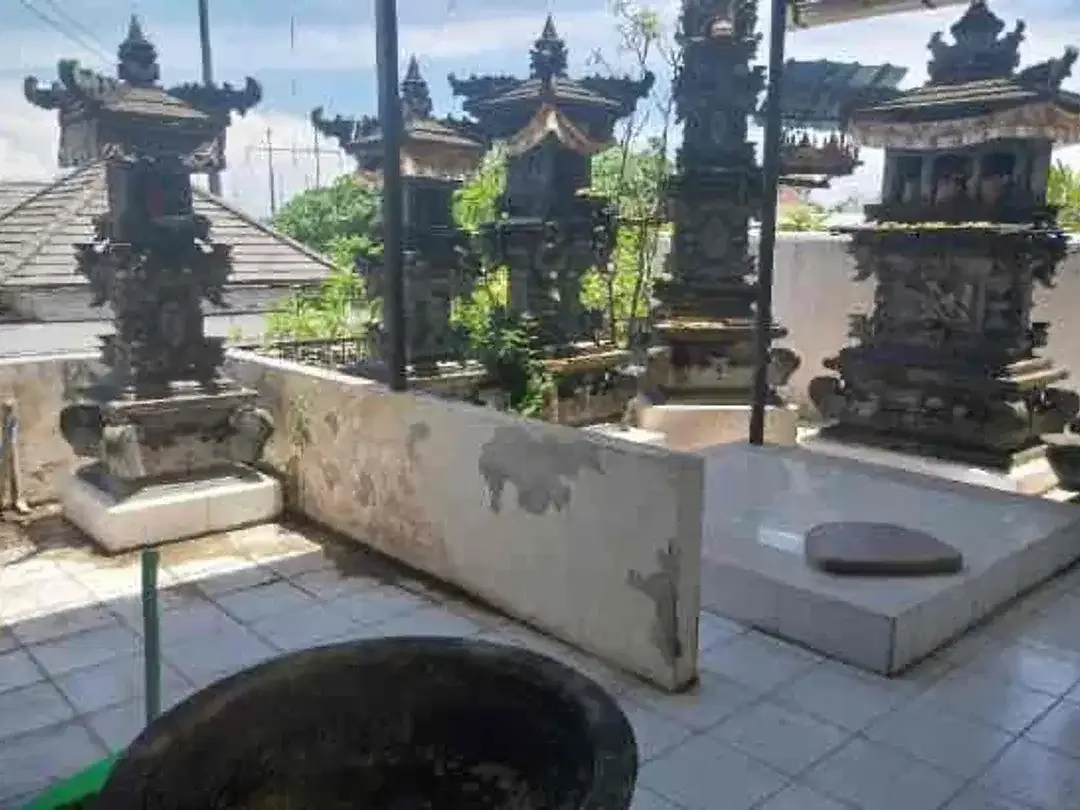 Di jual tnh isi  rmh semi lantai 2 Sanur

Berlokasi jln ngayasan Sanur kauh - Image 2 of 10