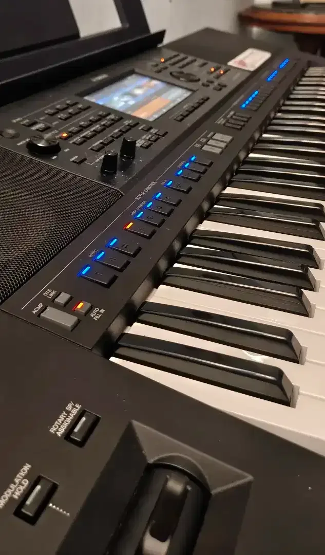 KEYBOARD YAMAHA PSR SX 900 - Image 1 of 6
