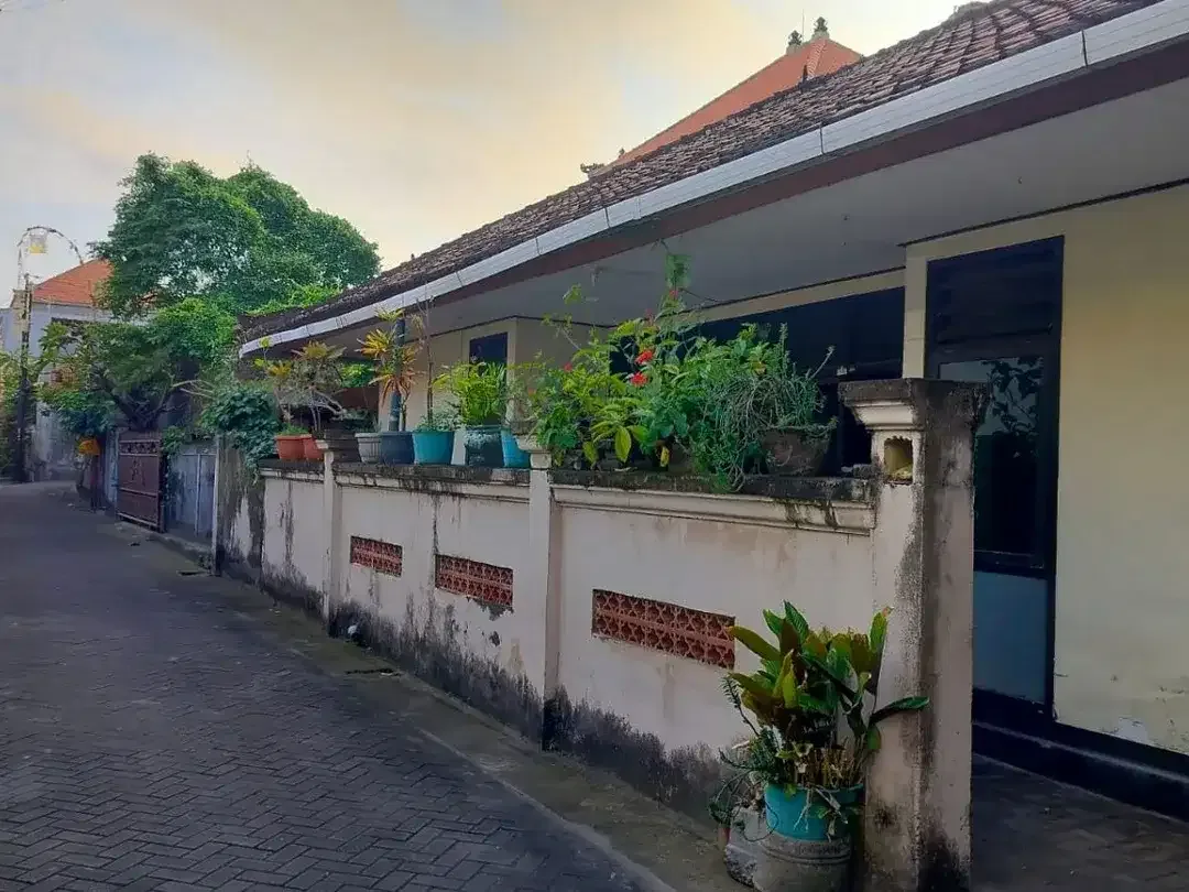 Dijual tanah 195m² bonus bangunan  Lokasi jl Wijaya Kusuma Denpasar Utara - Image 5 of 9