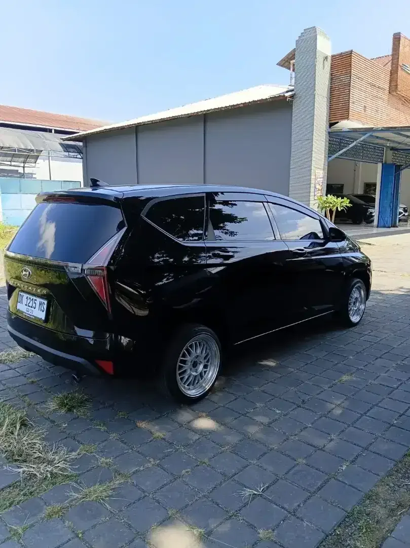 Odo 1 Rb Hyundai Stargazer Active Matic 2025 Hitam - Image 5 of 10