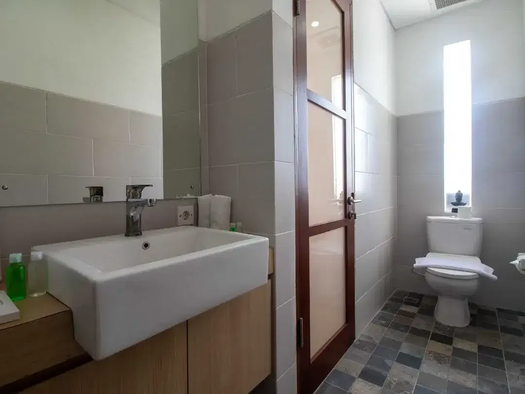 Villa 3 Kamar Tidur dengan Kolam Renang Dekat dengan Pantai Sanur Bali Disewakan Tahunan - Image 9 of 10