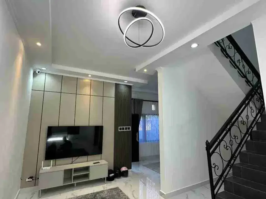 rumah lantai 2 buana permai - Image 2 of 10
