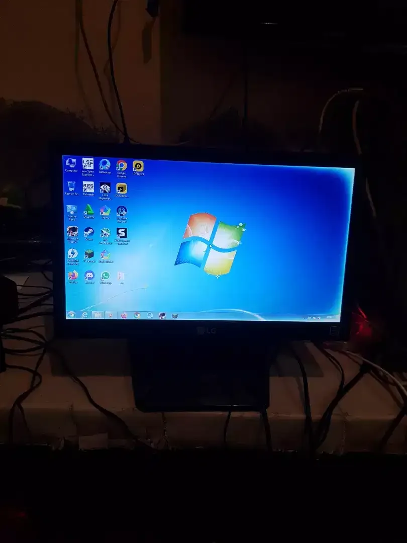 Monitor LED &LCD 16 inc LG/BENQ/GTC/Lenovo - Image 7 of 9