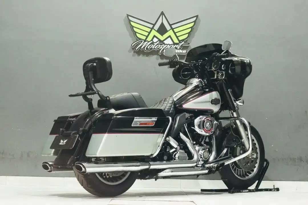 Harley Davidson Ultra Classic, Street Glide, Roadking - Image 3 of 8