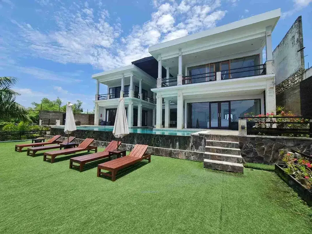 Villa Mewah di Bibir Tebing Kawasan Elite Ungasan - Image 1 of 10