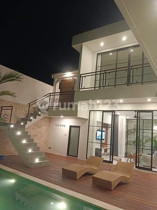Fully Furnished 3-Br Villa For Rent In Strategic Padonan, Canggu - Image 1 of 4