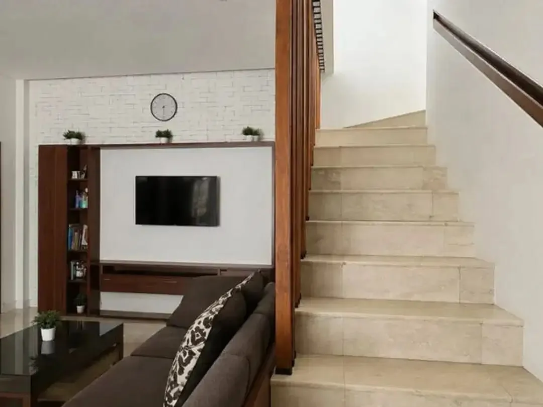 RUMAH MEWAH DI KAWASAN ELIT BYPASS GARDEN SANUR - Image 6 of 10