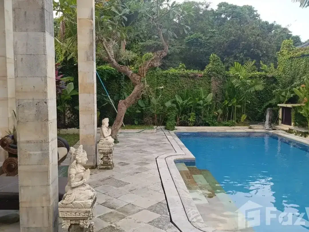 4 Bedroom Villa for sale in Sanur, Bali - Image 1 of 10
