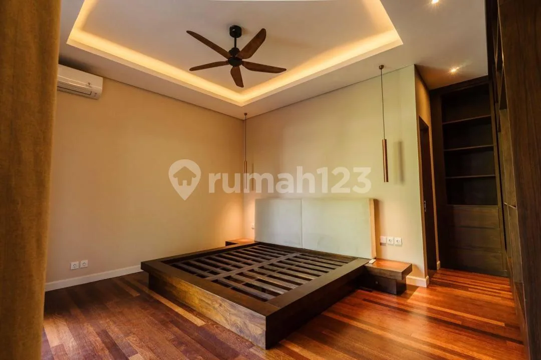 Villa Strategis Luas Ada Garasi Pool Full Furnished di Sanur - Image 4 of 4