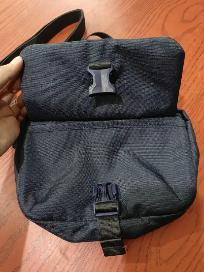 PROMO Tas Slempang/Slingbag Merk EIGER 100% ORIGINAL Uk.3L 22.5x7x16cm - Image 5 of 5