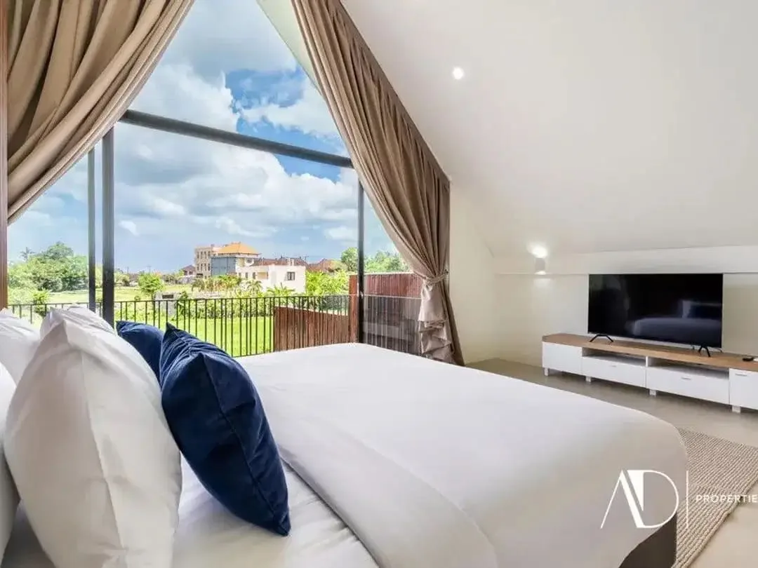 LEASEHOLD | MODERN TOWNHOUSE WITH PRIVATE POOL IN CANGGU - Image 6 of 7