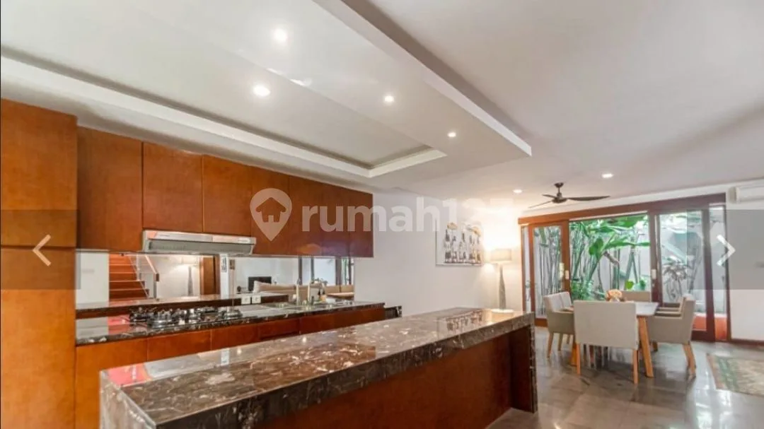 Modern 3br Villa Walking Distance To Cemagi Beach - Image 2 of 4