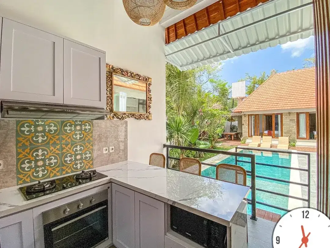 Villa Mewah Umalas Bumbak Freehold Full Furnished & Pool 12m - Image 2 of 10