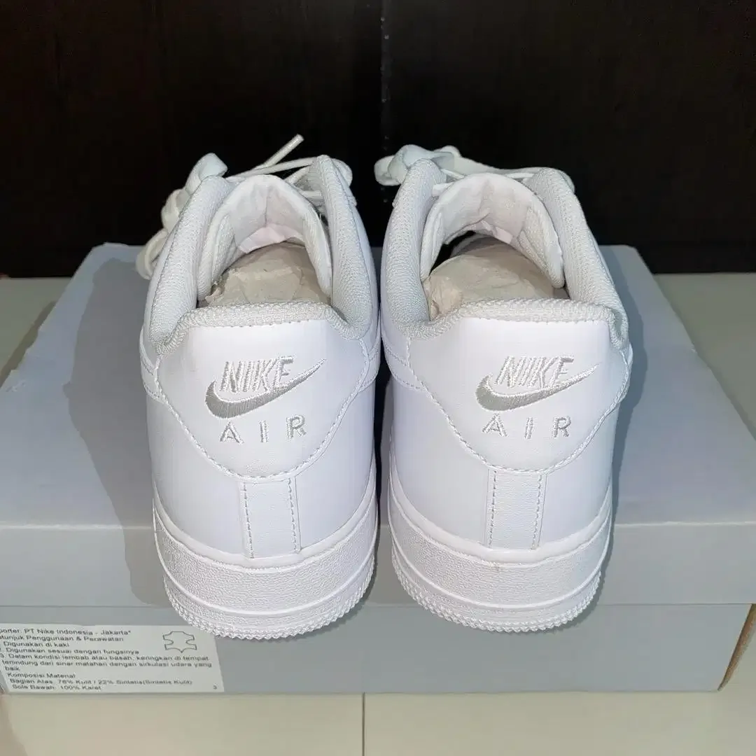 Nike Air Force 1 Triple White - Image 8 of 10