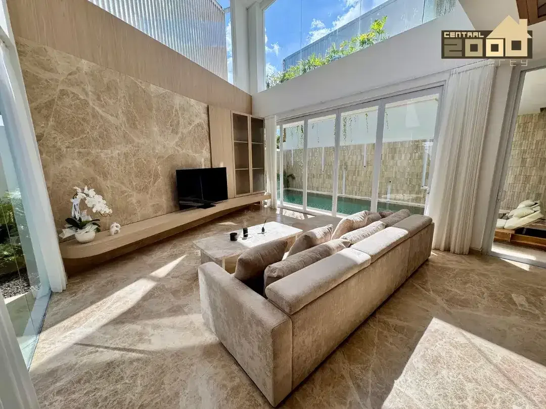 Luxury Modern European-Style Villa, Tumbak Bayuh, Canggu - Image 4 of 10