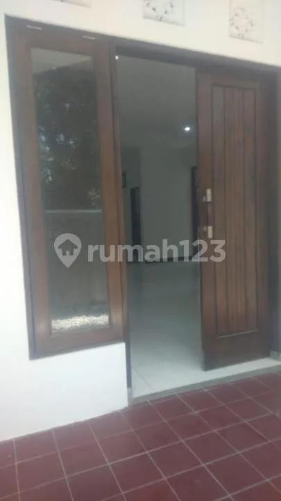 Dijual Cepat Rumah di Jl Tunggul Ametung V Ubung Denpasar - Image 3 of 4