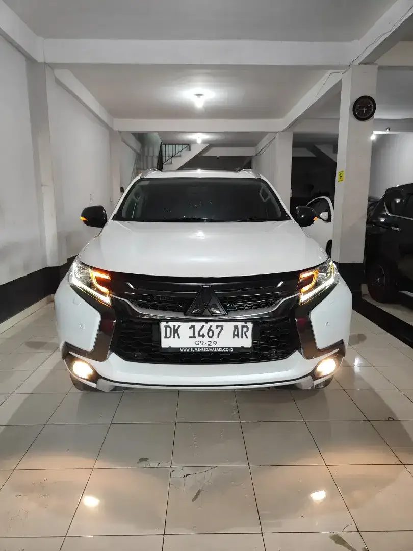 Mitsubishi pajero sport dakar 2019 automatic - Image 1 of 9