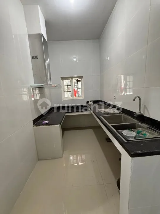 Rumah Tinggal 4 Kamar Tidur 2 Lantai - Pedungan, Denpasar Selatan - Image 2 of 4