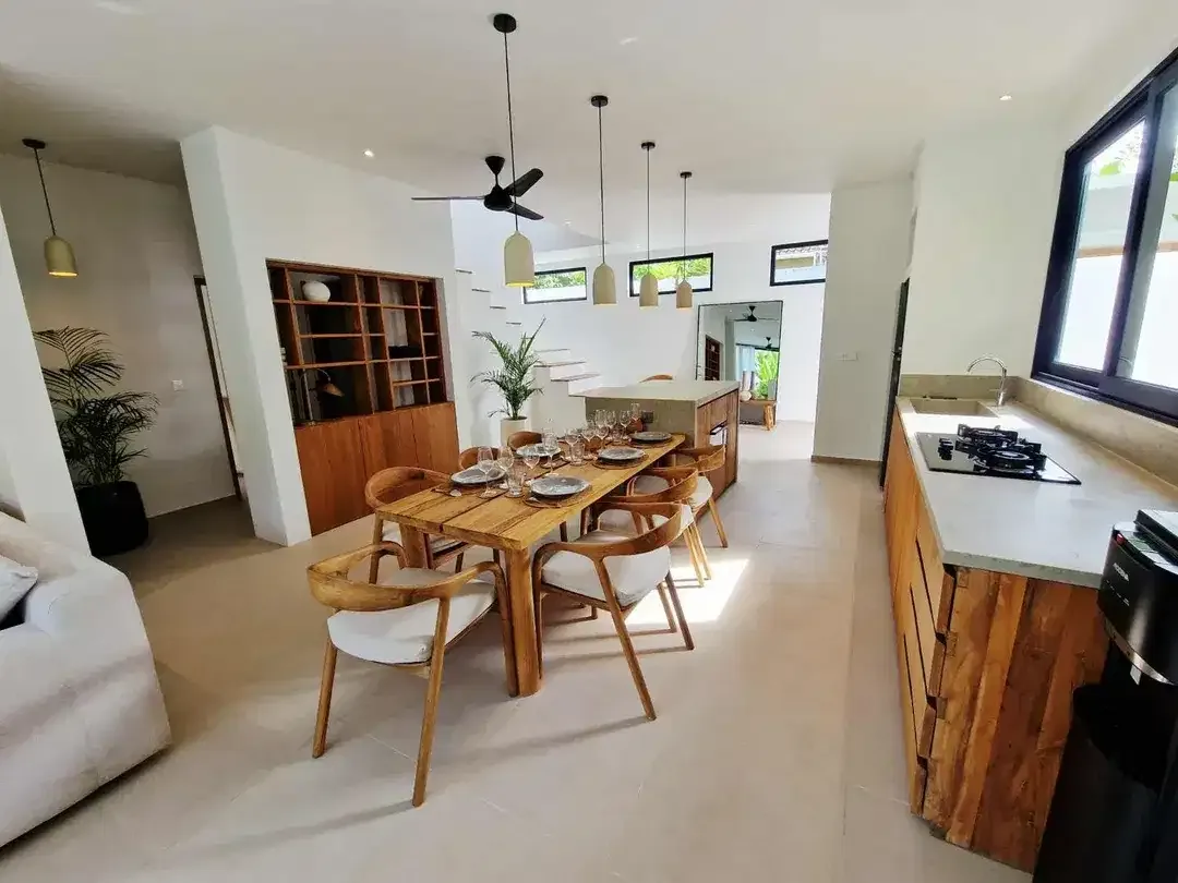 Disewakan Villa Mewah Siap Huni di Babakan Canggu dengan Desain Modern dan Lingkungan Tenang - Image 7 of 10
