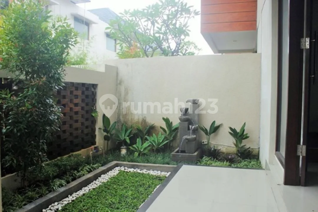Villa 2 Lantai Fully Furnished di Uluwatu Bali, Depan Garuda Wisnu Kencana - Dekat Pantai Dreamland - Image 2 of 4