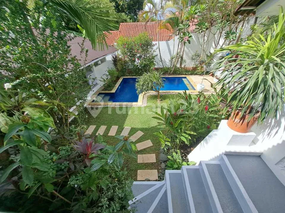 Vila Super Tenang dan Nyaman Kerbokan Kuta Utara Bali - Image 3 of 4