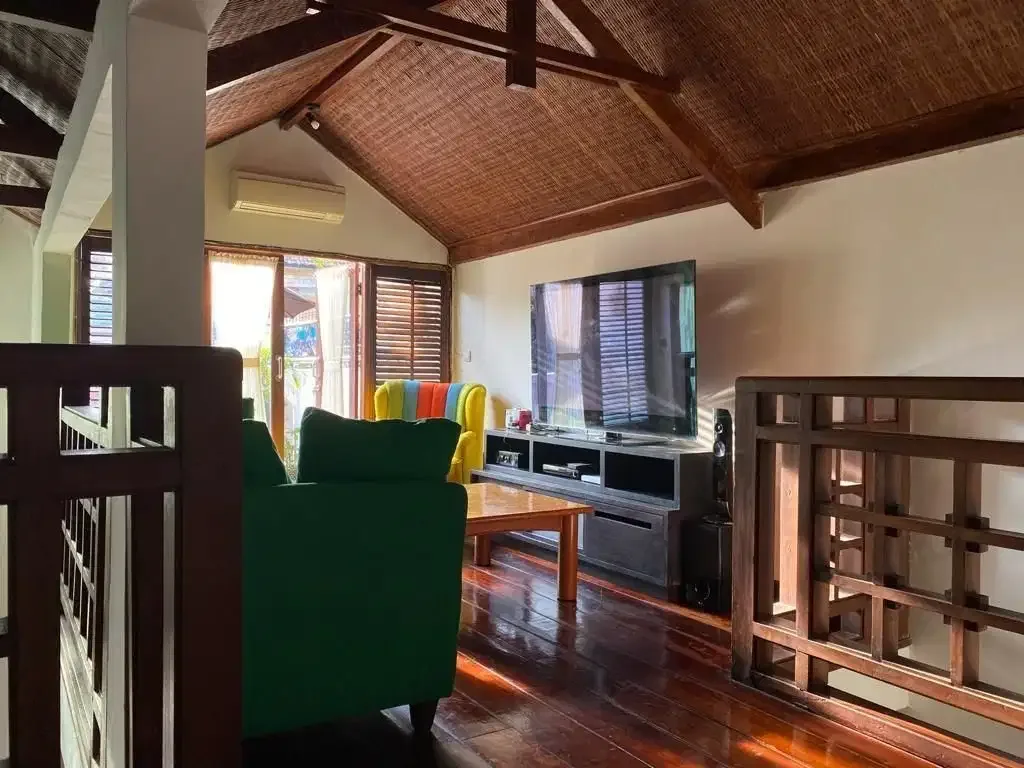Three-Bedroom Classic House In A Quiet Area - Image 9 of 10