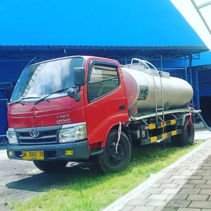 Toyota Dyna 110ET Tangki 5000L Bali - Image 2 of 8