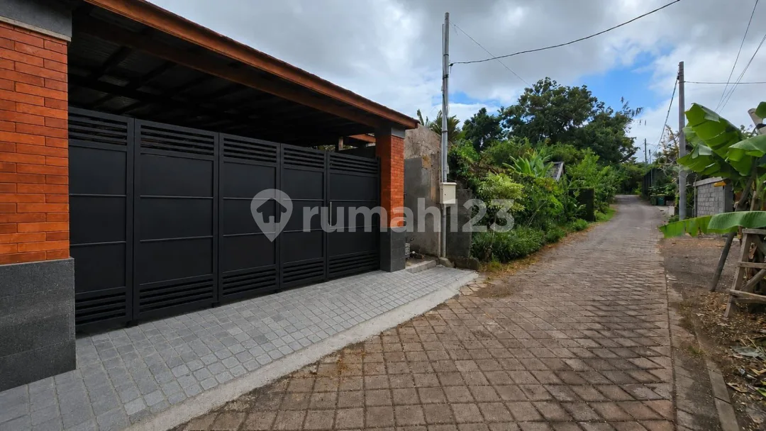 Rumah 2 LT di di Kawasan Elite Hanya 6 Menit ke Apurva Kempinski - Image 4 of 4