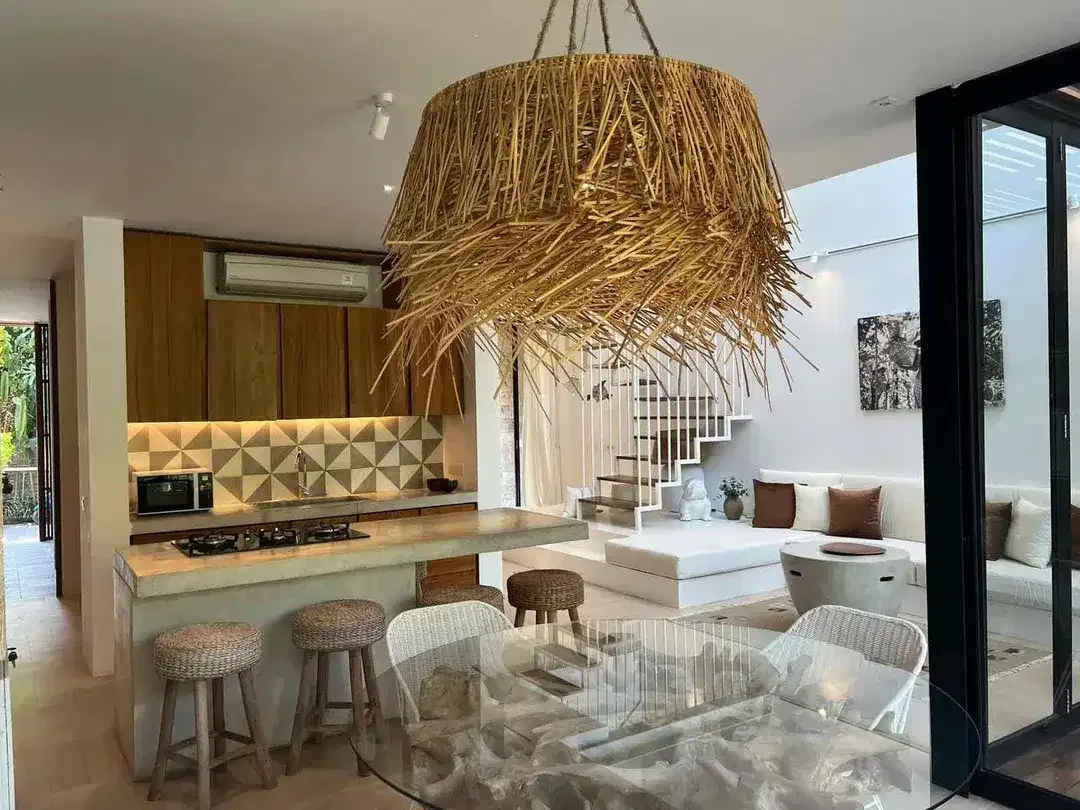LUXURY 3 BEDROOMS STRATEGI AND PRIME LOCATION A HEAT OF BERAWA CANGGU - Image 5 of 10