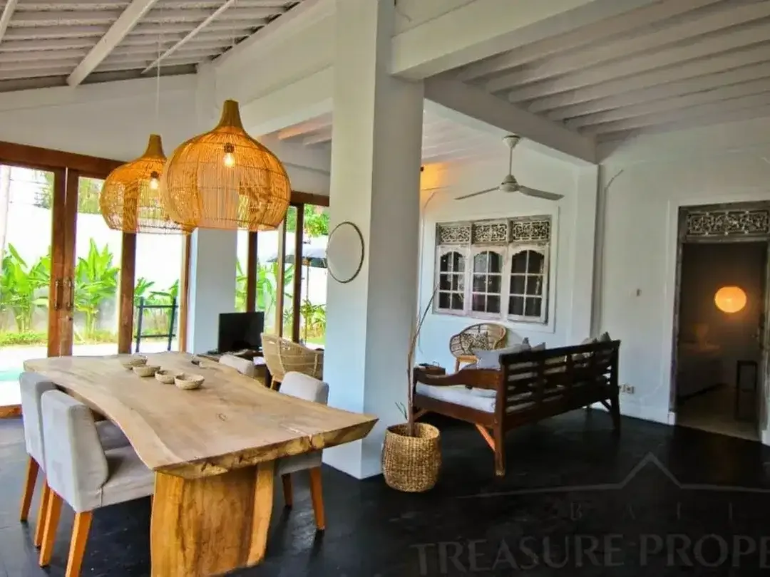 3 Bedrooms Villa Leasehold In Heart Seminyak - Image 9 of 10