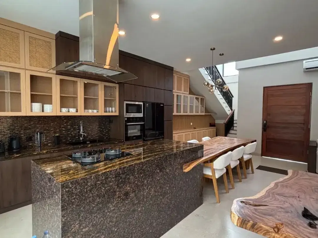 FOR SALE VILLA BEST INVESTMENT KAWASAN SANGAT STARTEGIS DI SEMINYAK - Image 5 of 10