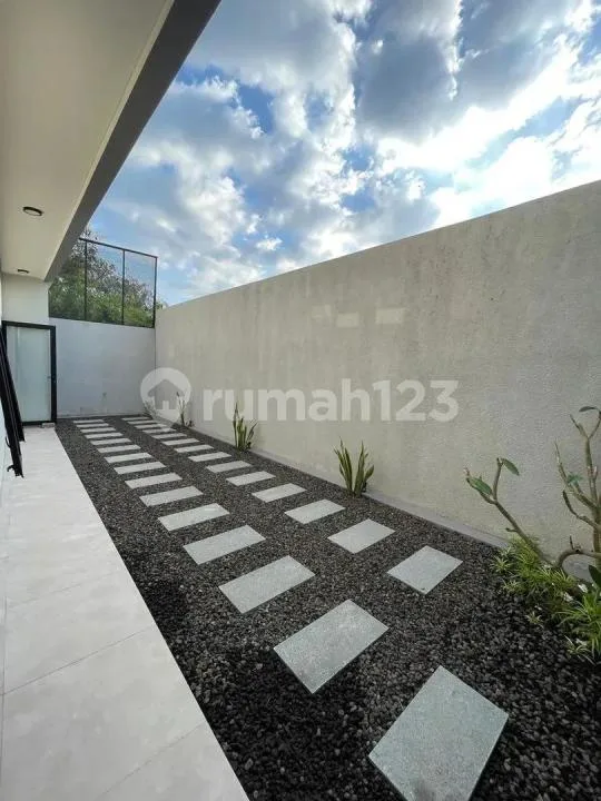 Hunian Baru Minimalis 2 LT Lokasi Startegis Denpasar Barat - Image 3 of 4
