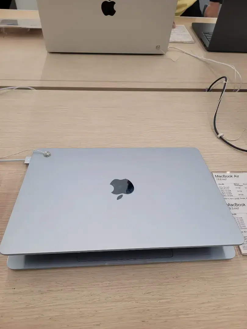 Promo MacBook Air M5 cicilan ringan tanpa DP tanpa biaya admin - Image 3 of 3