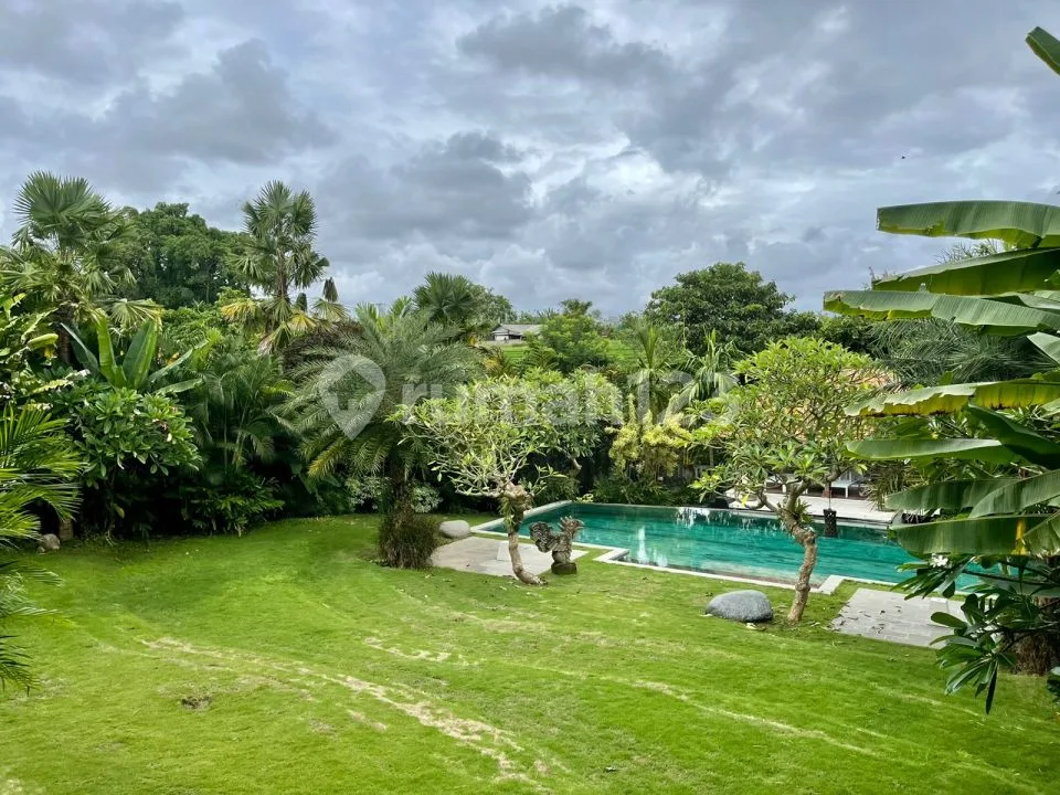 Luxury Villa Spacious Garden - - Image 3 of 4