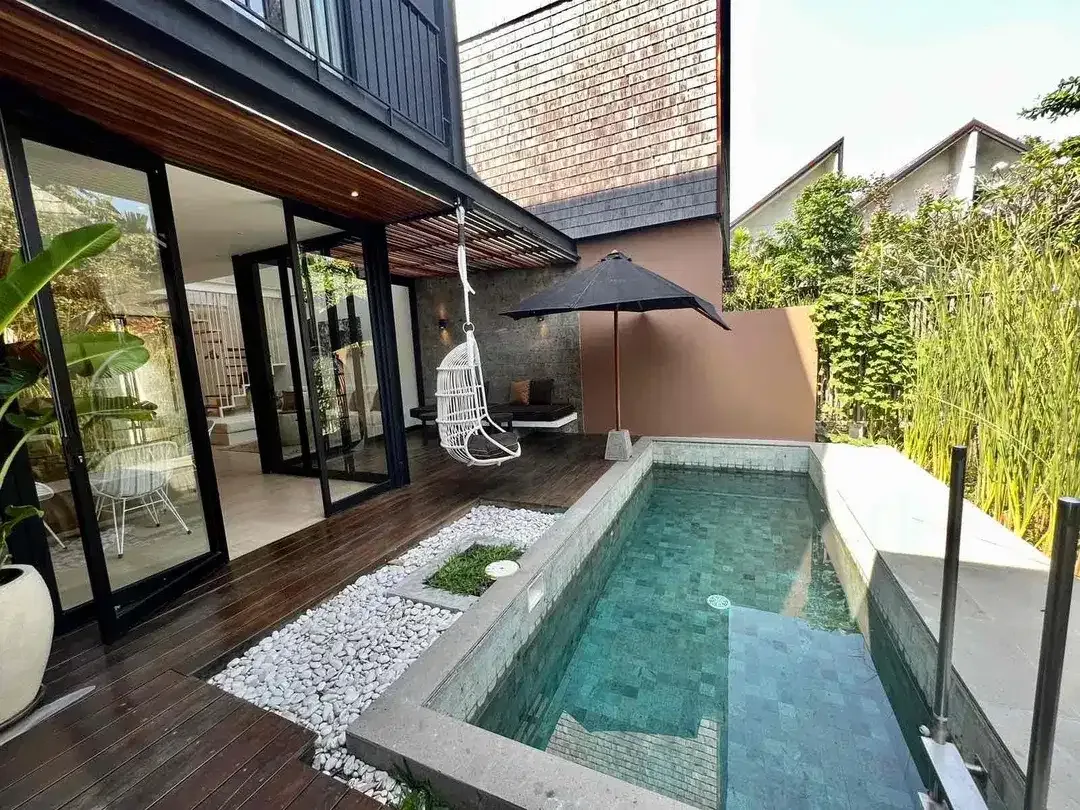 LUXURY 3 BEDROOMS STRATEGI AND PRIME LOCATION A HEAT OF BERAWA CANGGU - Image 7 of 10
