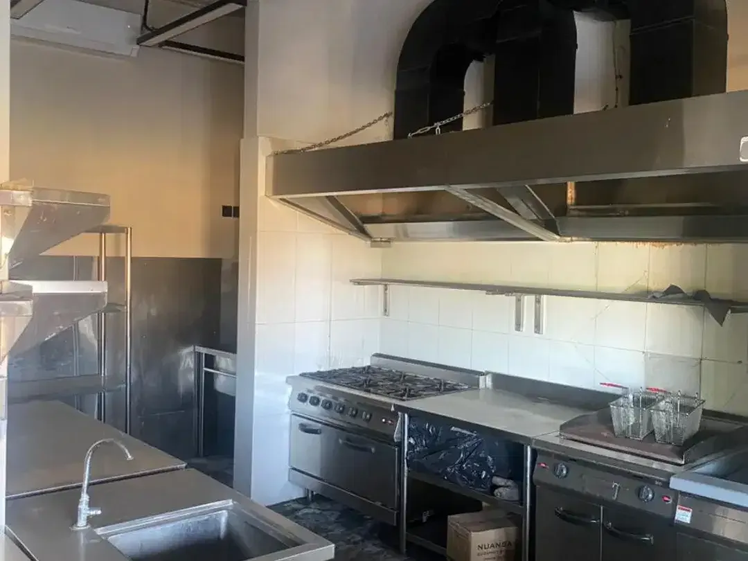 [GOLDEN OPPORTUNITY] Restoran Mewah 2 Lantai di Canggu – Siap Pakai, Kapasitas 80 Kursi & Listrik Mega 37kWh - Image 6 of 10