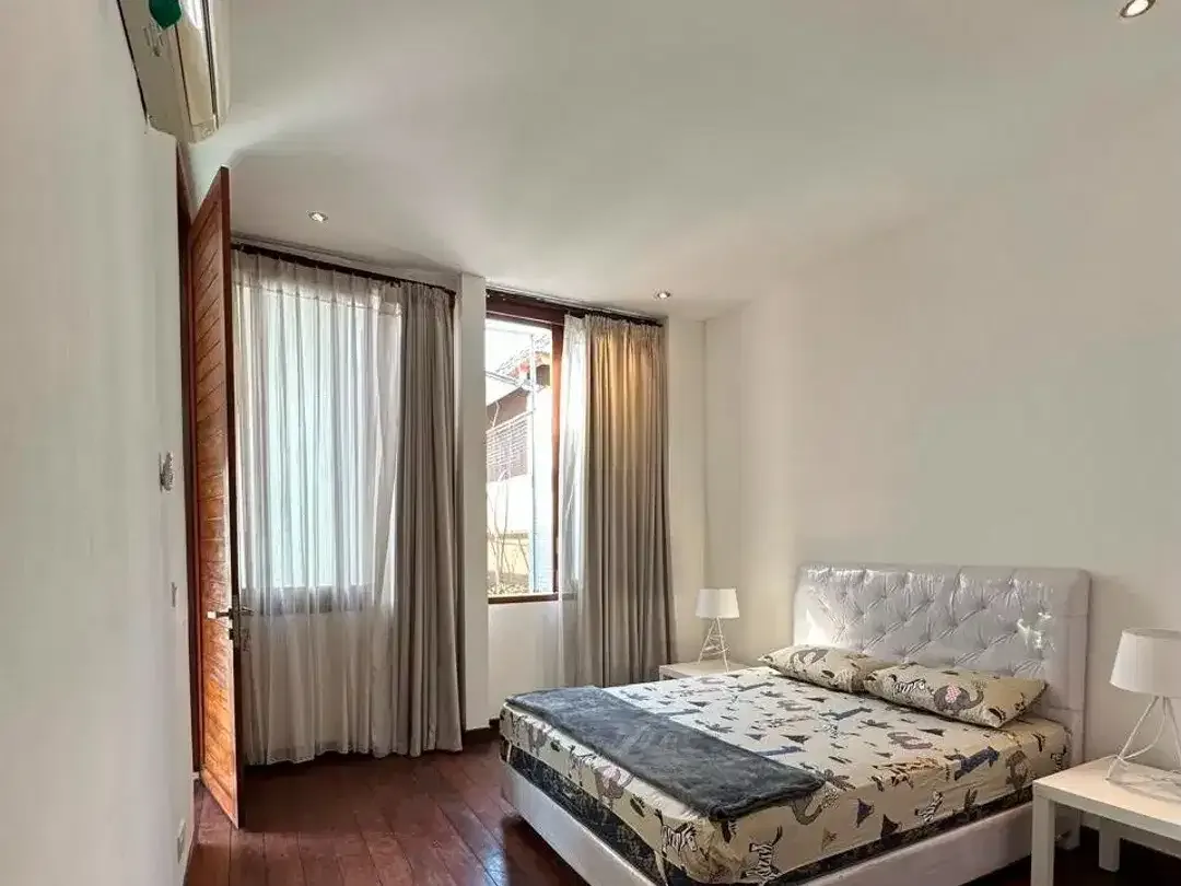 LUXURY VILLA FURNISHED BIG POOL BIG GARDEN WALK TO THE BEACH MERTASARI SANUR - Image 3 of 10