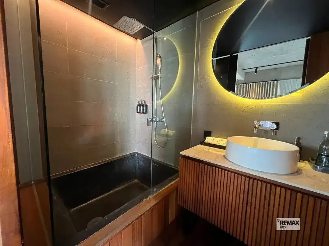 Luxury Strata Title Apartment With Private Pool For Sale In Berawa - Image 5 of 9