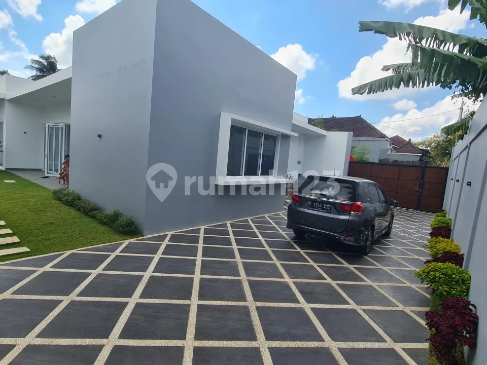 Luxury Six-Bedrooms Villa In Canggu - Image 4 of 4