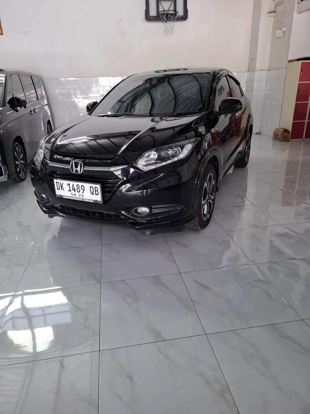 Honda HRV 1.8 Prestige - Image 1 of 7