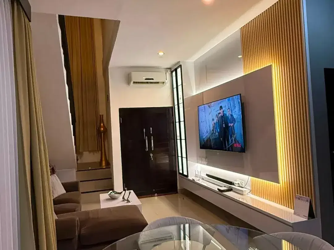 2 STOREY HOUSE WITH PRIVATE POOL IN NUSA DUA - Image 7 of 10