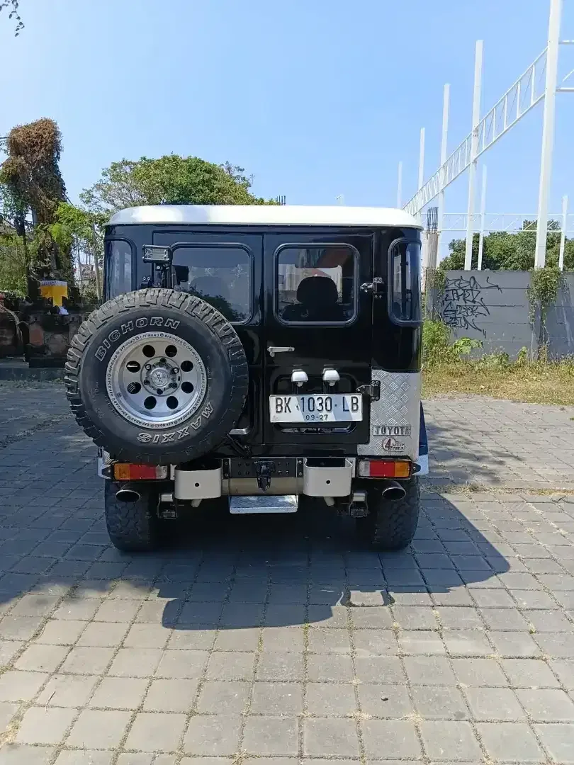 Toyota LandCruiser Hardtop Mesin 3B 4x4 Diesel BJ40 1983 Hitam - Image 4 of 10