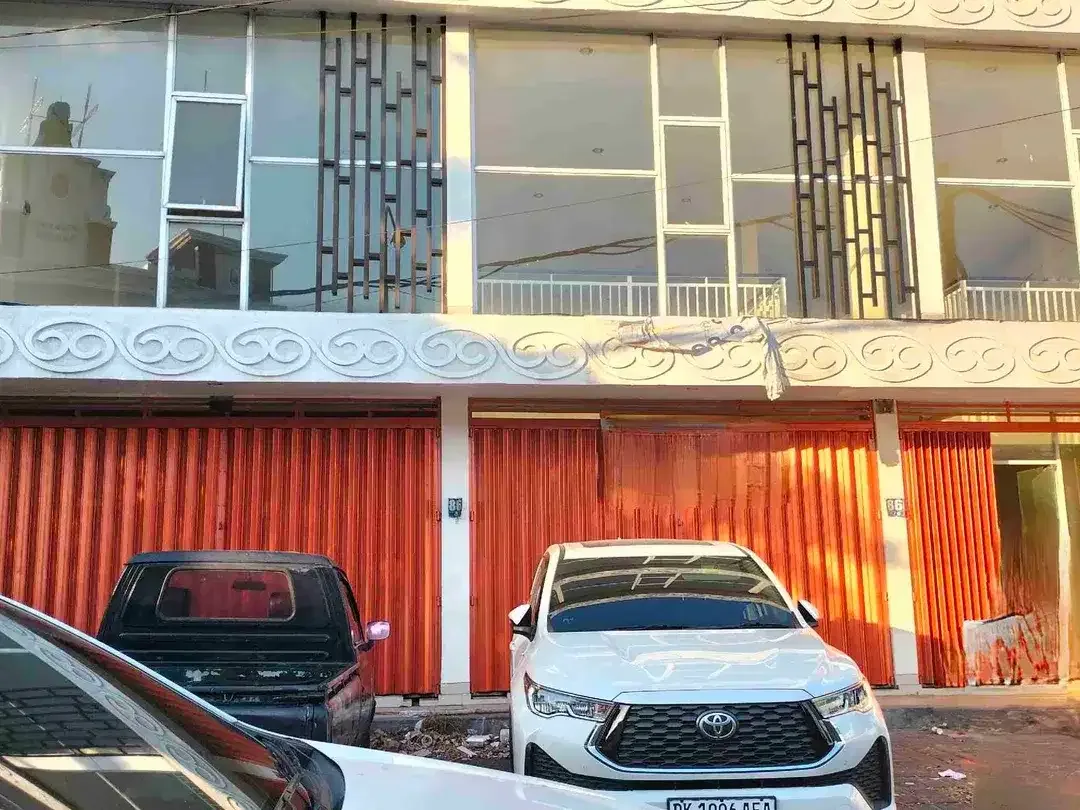 Jual BUC,  2 Ruko 3 lantai lebar 9 m di Utama Mahendradata Denpasar - Image 5 of 5