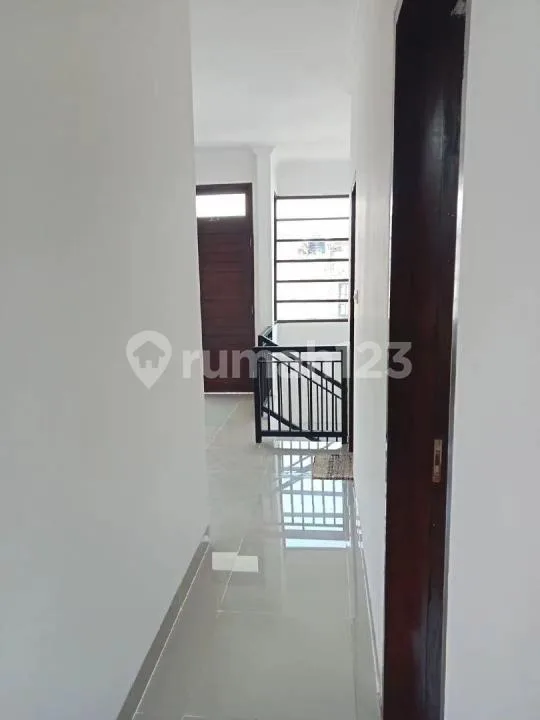 Rumah Lantai 2 Non Furnished Area Jimbaran Dekat Dg Kfc Jimbaran - Image 3 of 4