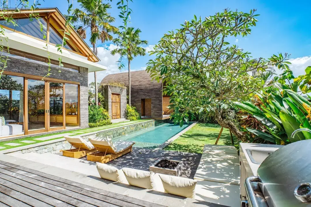 4 Bedrooms Villa padang tawang for sale - Image 1 of 10