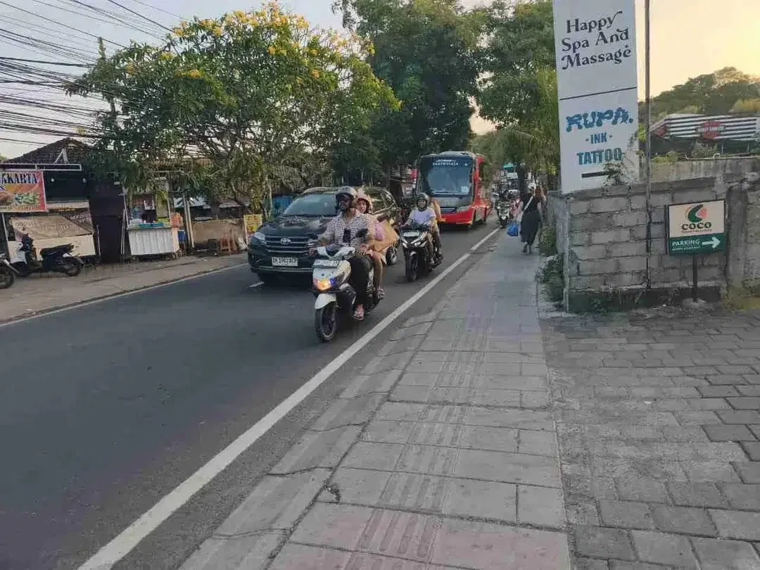 Tanah Komersial Jalan Raya Uluwatu Lebar Depan 20 Meter - Image 6 of 10