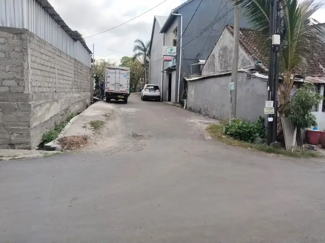 TANAH KOSONG BERISI BANGUNAN DI BUKIT SARI DENPASAR BARAT DEKAT RS - Image 4 of 9