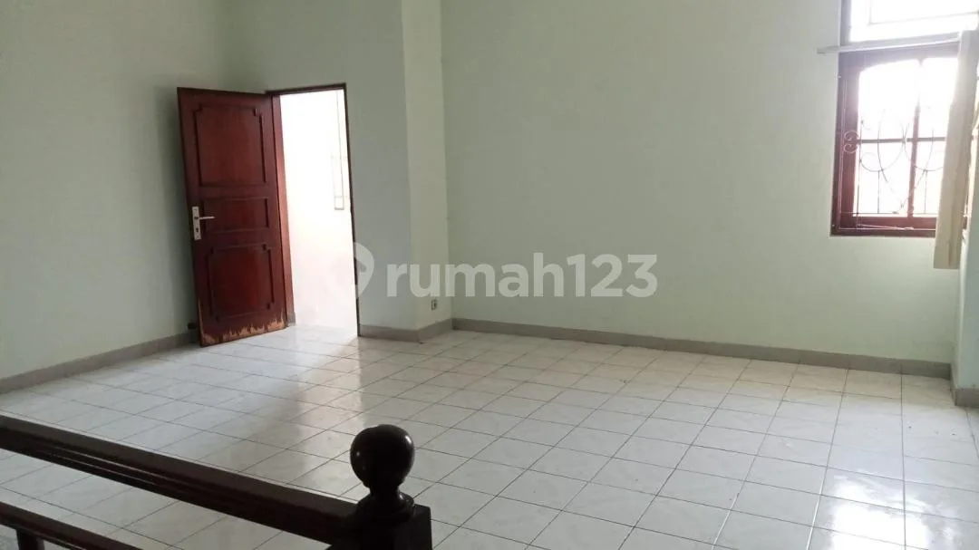 Rumah 2 Lantai 4Kt Strategis di Denpasar Selatan - Image 4 of 4