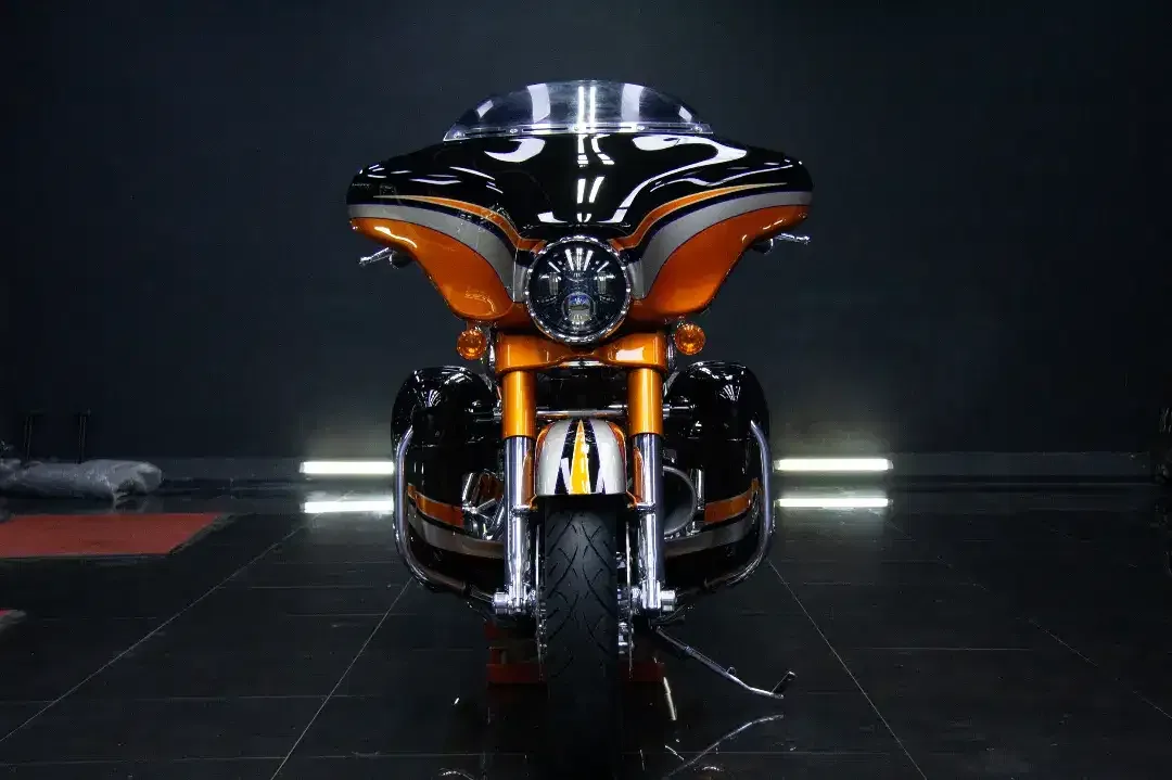 Harley Davidson Street Glide CVO FP Mabua - Image 1 of 8