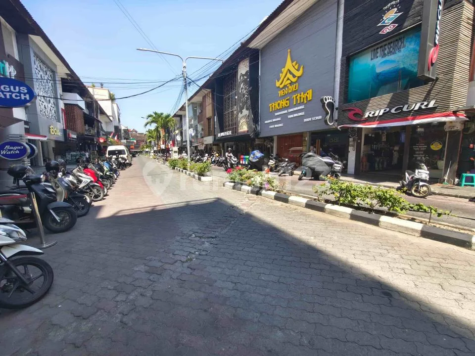 Dekat Pantai Kuta!! Ruko 3 Lantai Pusat Bisnis Kuta Square - Image 4 of 4